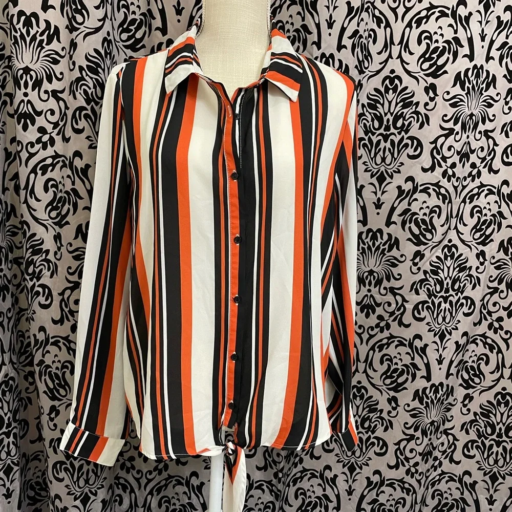 LAST CHANCE SALE! 🌸 Stripes shirt - Picture 2 of 8